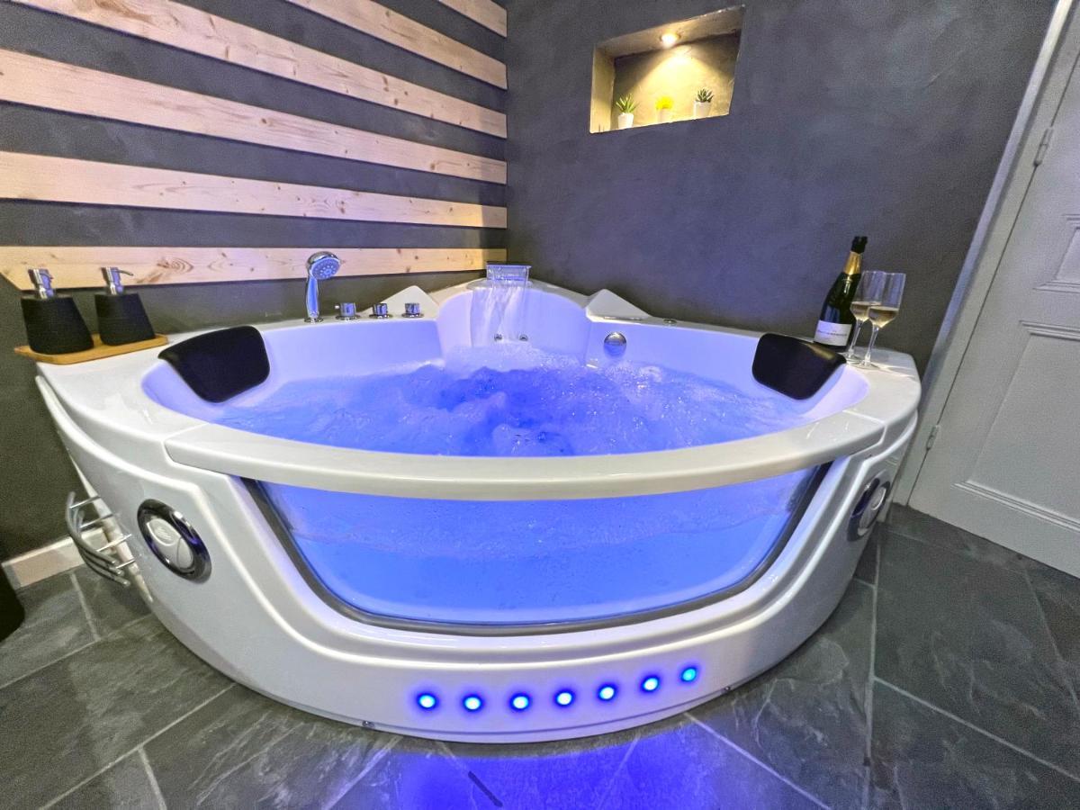 Gite Cosy Avec Jacuzzi Classe 3 Etoiles Poncin Kültér fotó